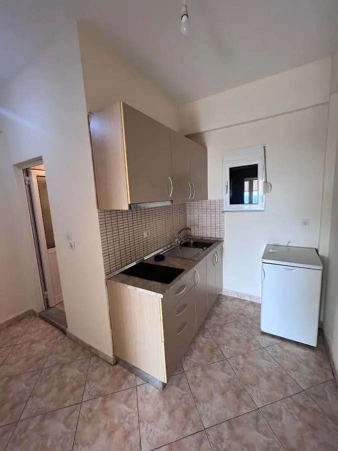 Homestay Dhoma Plazhi Husi Apartment Borsh