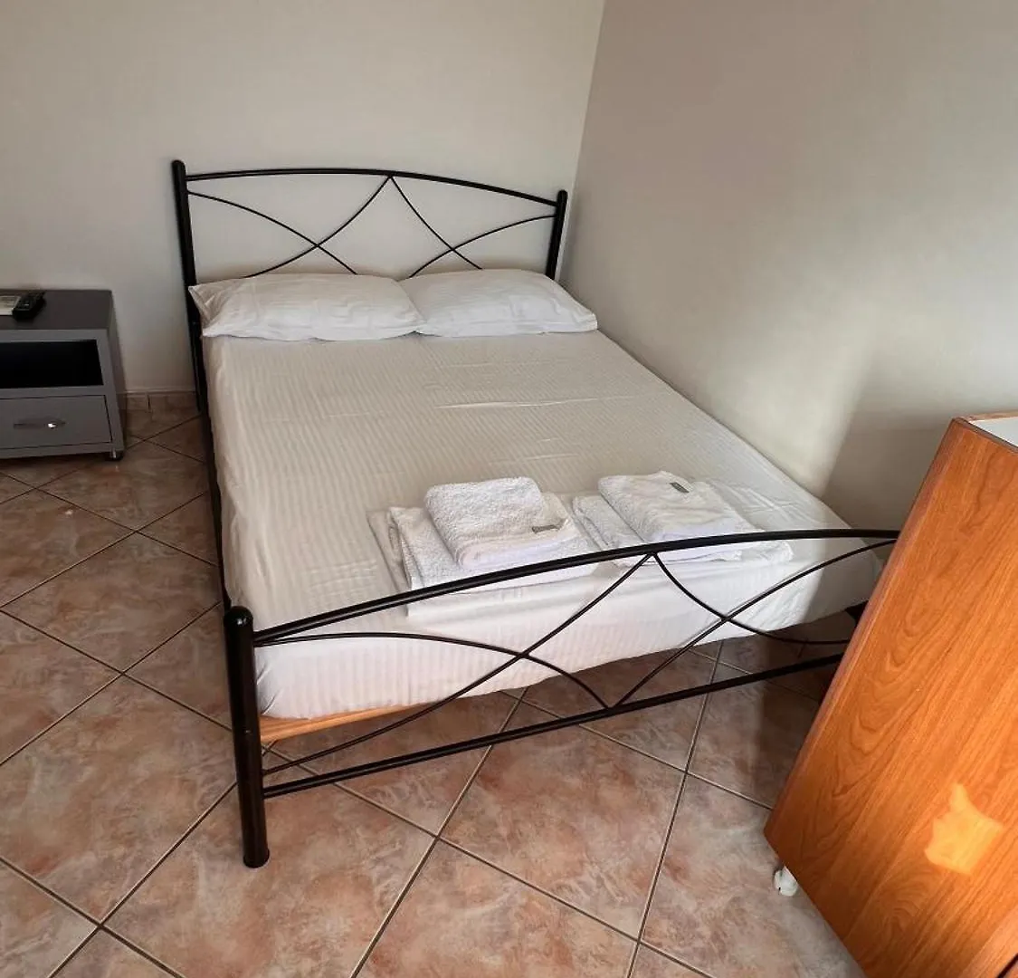 Ubytování v soukromí Apartmán Dhoma Plazhi Husi Borsh
